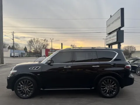 More photos of 2017 INFINITI QX80 7-Passenger at F1rst Motors, IN