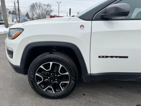 Photos of 2021 Jeep Compass Trailhawk for sale in Indianapolis, IN at F1rst Motors