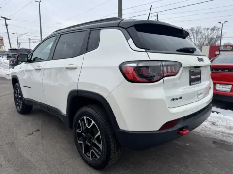 More photos of 2021 Jeep Compass Trailhawk at F1rst Motors, IN