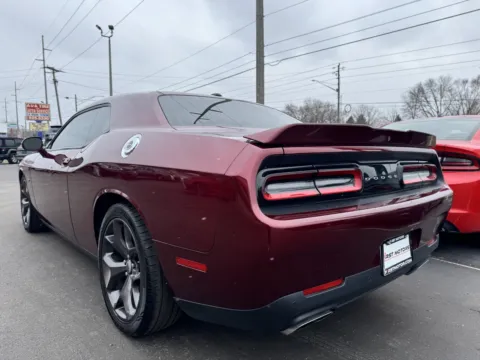 More photos of 2019 Dodge Challenger R/T at F1rst Motors, IN