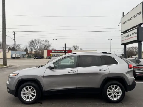 More photos of 2016 Jeep Cherokee Latitude at F1rst Motors, IN