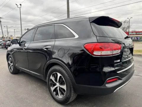 More photos of 2016 Kia Sorento EX at F1rst Motors, IN