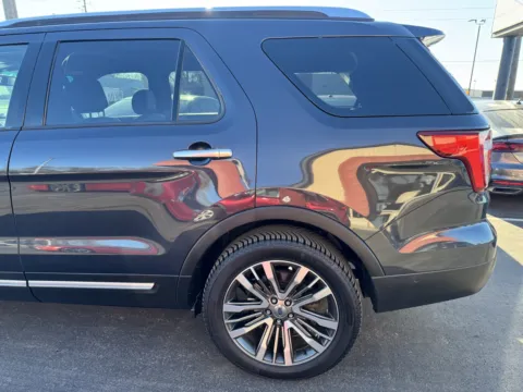 Another view of 2017 Ford Explorer Platinum for sale in Indianapolis, IN at F1rst Motors