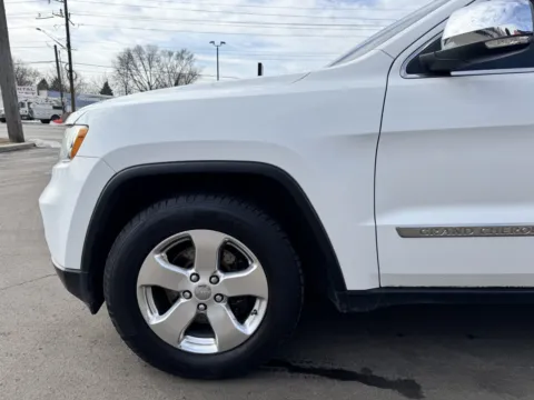 Photos of 2013 Jeep Grand Cherokee Limited for sale in Indianapolis, IN at F1rst Motors
