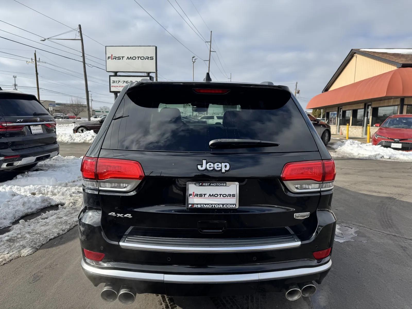More photos of 2017 Jeep Grand Cherokee Summit at F1rst Motors, IN