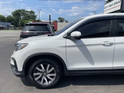 Photos of 2020 Honda Pilot EX for sale in Indianapolis, IN at F1rst Motors