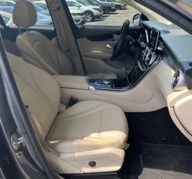 More photos of 2019 Mercedes-Benz GLC 300 at F1rst Motors, IN