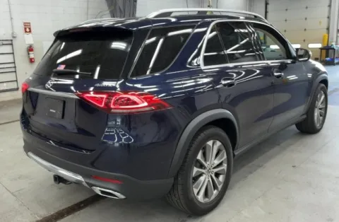 More photos of 2021 Mercedes-Benz GLE 350 at F1rst Motors, IN