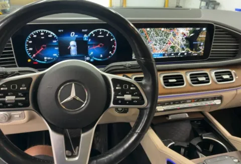 More photos of 2021 Mercedes-Benz GLE 350 at F1rst Motors, IN
