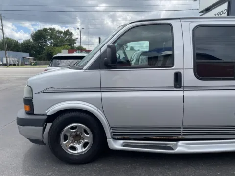 Photos of 2004 GMC Savana G1500 Upfitter for sale in Indianapolis, IN at F1rst Motors