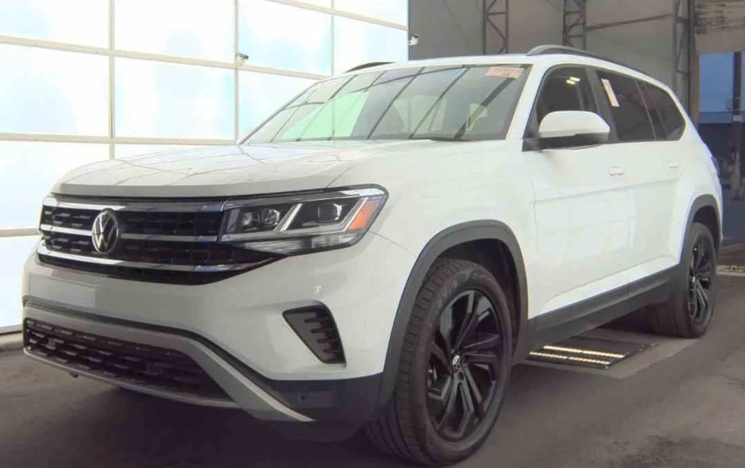White 2022 Volkswagen Atlas 2.0T SE w/Technology for sale in Indianapolis, IN