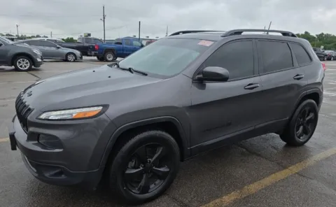 Gray 2018 Jeep Cherokee Latitude for sale in Indianapolis, IN