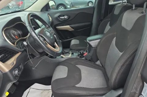 More photos of 2018 Jeep Cherokee Latitude at F1rst Motors, IN