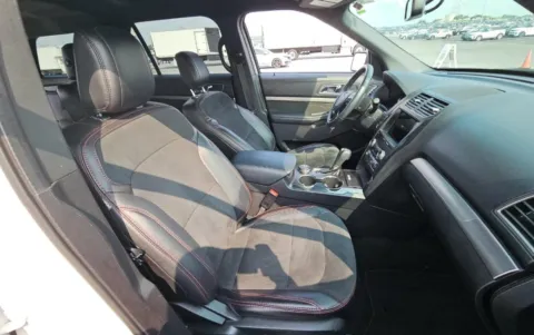More photos of 2019 Ford Explorer XLT at F1rst Motors, IN