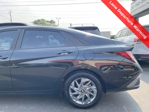 More photos of 2024 Hyundai Elantra SEL at F1rst Motors, IN