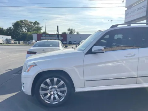 Photos of 2011 Mercedes-Benz GLK 350 for sale in Indianapolis, IN at F1rst Motors