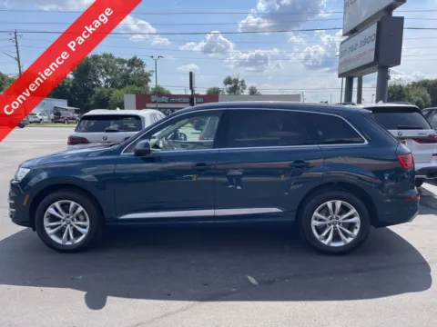 More photos of 2019 Audi Q7 45 Premium Plus at F1rst Motors, IN