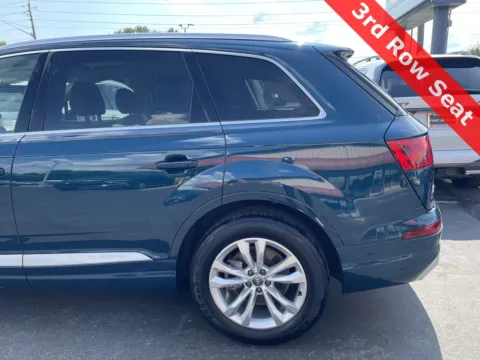 More photos of 2019 Audi Q7 45 Premium Plus at F1rst Motors, IN