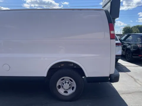 More photos of 2009 Chevrolet Express 2500 Work Van at F1rst Motors, IN