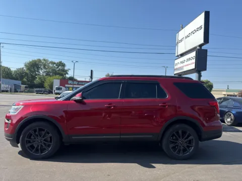 Photos of 2018 Ford Explorer XLT for sale in Indianapolis, IN at F1rst Motors