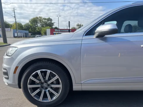 Photos of 2018 Audi Q7 3.0T Premium Plus for sale in Indianapolis, IN at F1rst Motors