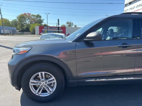 Photos of 2020 Ford Explorer XLT for sale in Indianapolis, IN at F1rst Motors