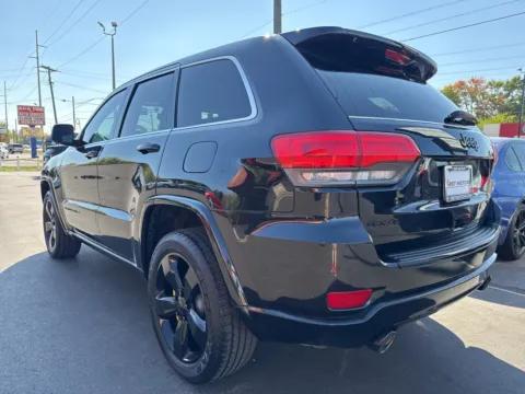 More photos of 2015 Jeep Grand Cherokee Altitude at F1rst Motors, IN