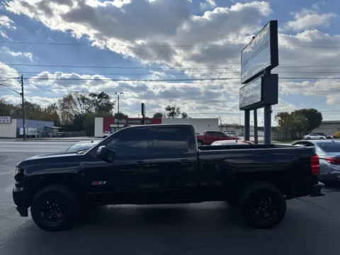 More photos of 2017 Chevrolet Silverado 1500 LT at F1rst Motors, IN