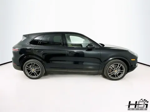 More photos of 2023 Porsche Cayenne Platinum Edition at HBi Auto, NC