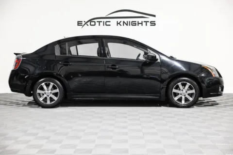 Black 2012 Nissan Sentra 2.0 SR for sale in Mocksville, NC