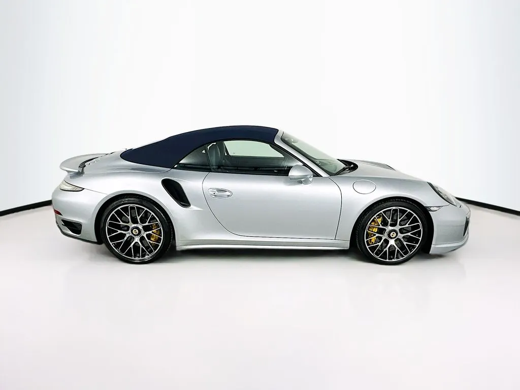 2015 Porsche 911 Turbo S - Photo 5