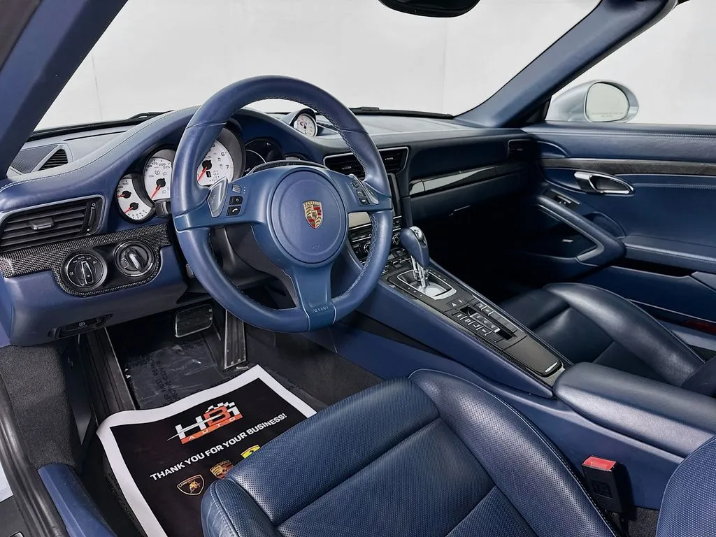 2015 Porsche 911 Turbo S - Photo 10
