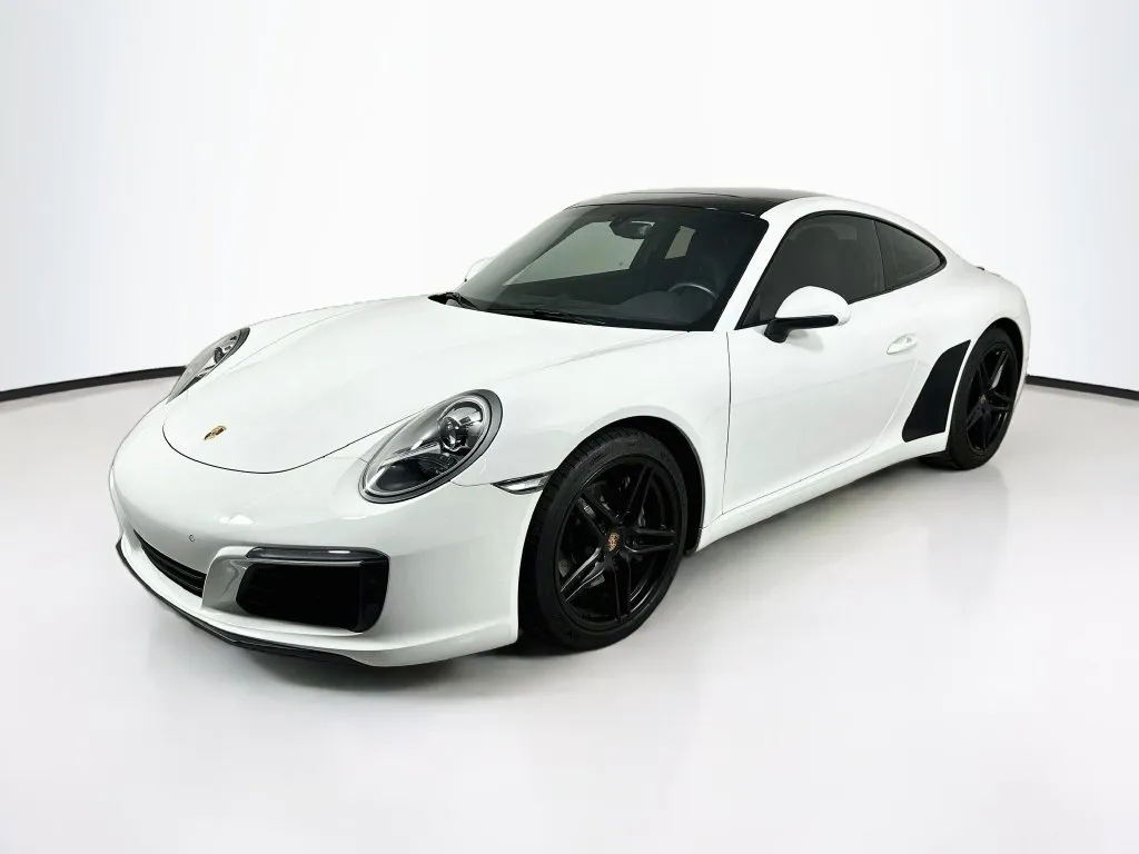 2018 Porsche 911 Carrera