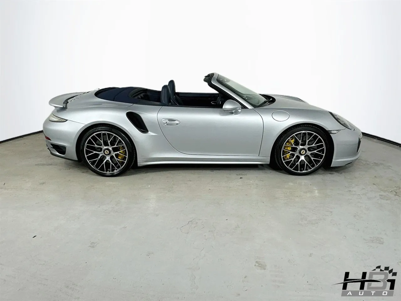 2015 Porsche 911 Turbo S - Photo 20