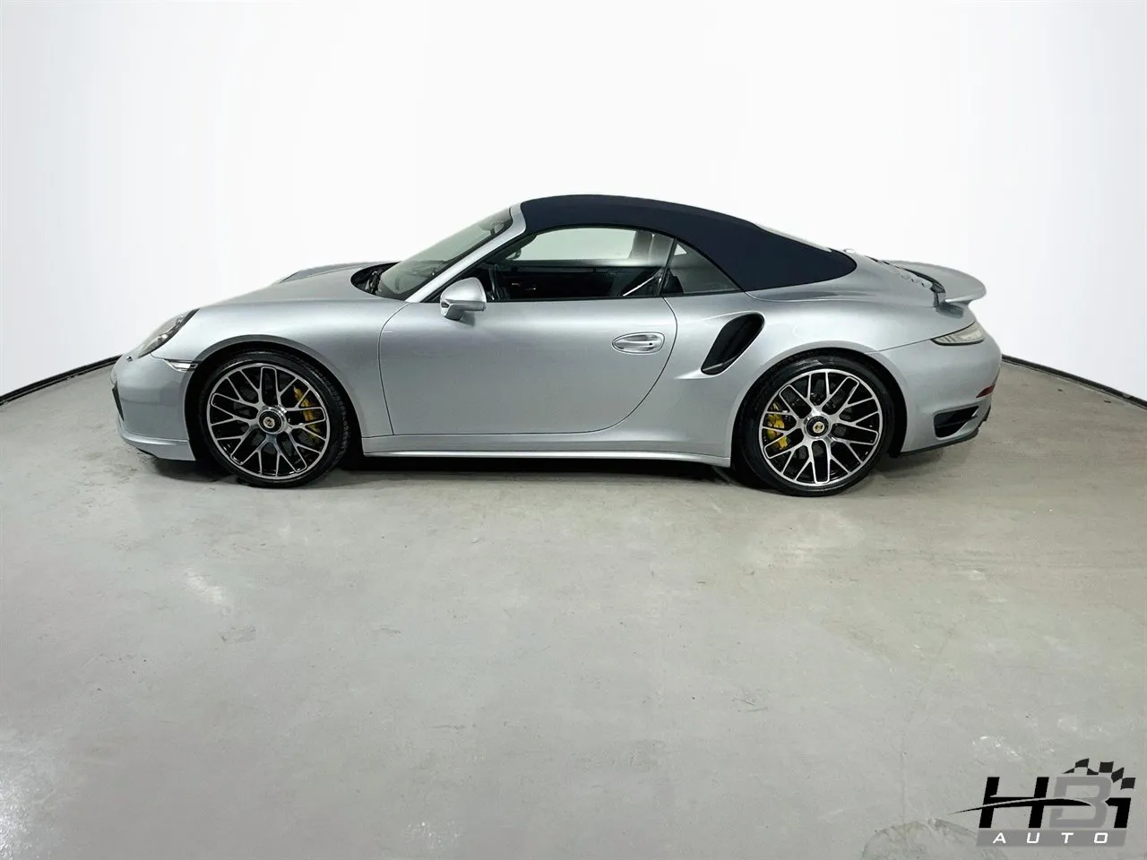2015 Porsche 911 Turbo S - Photo 8