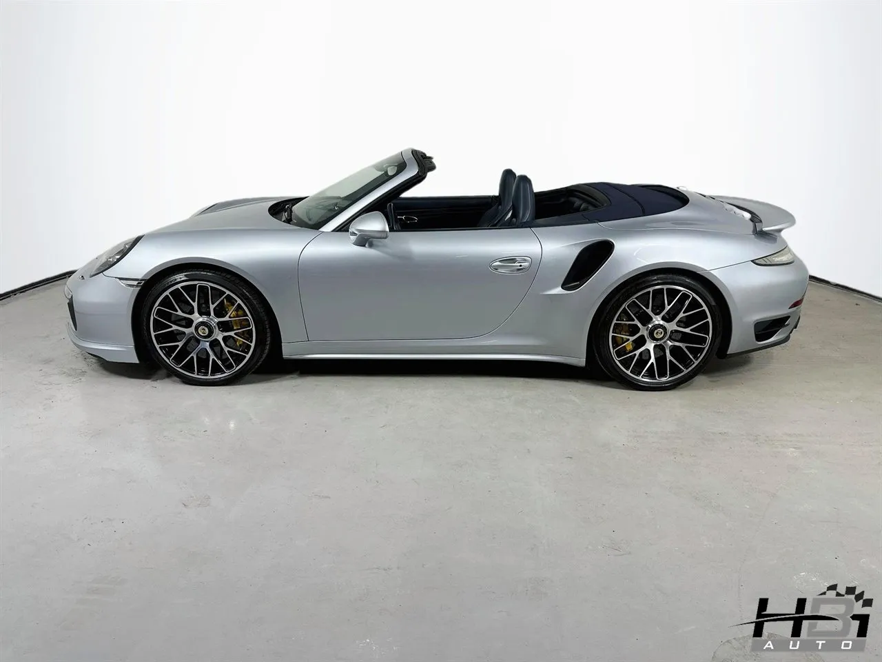 2015 Porsche 911 Turbo S - Photo 24