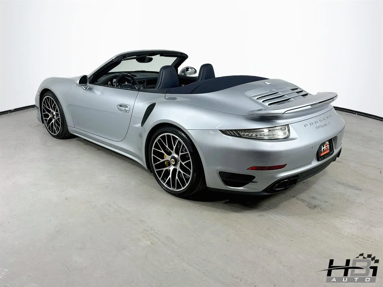 2015 Porsche 911 Turbo S - Photo 25