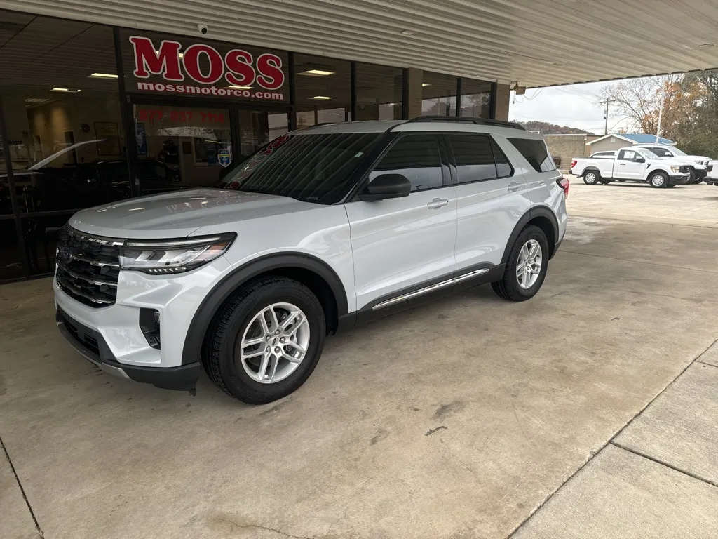 2025 Ford Explorer Active's photo
