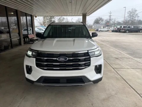 Photos of 2026 Ford Explorer Active for sale in South Pittsburg, TN at Moss Motor Company