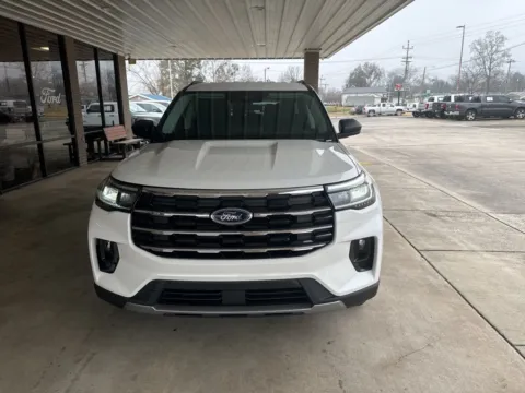Photos of 2026 Ford Explorer Active for sale in South Pittsburg, TN at Moss Motor Company