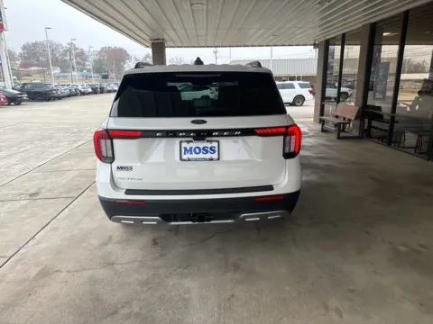 More photos of 2026 Ford Explorer Active at Moss Motor Company, TN