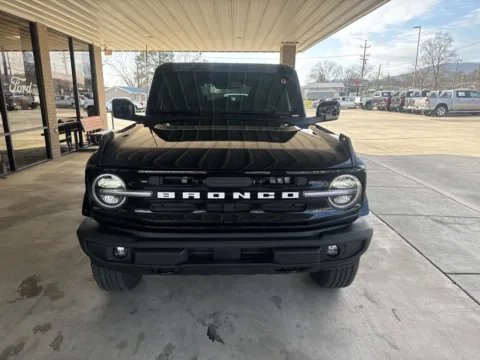 Photos of 2025 Ford Bronco Outer Banks for sale in South Pittsburg, TN at Moss Motor Company