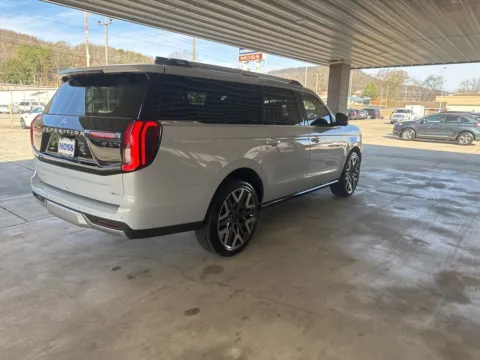 More photos of 2025 Ford Expedition Max Platinum at Moss Motor Company, TN