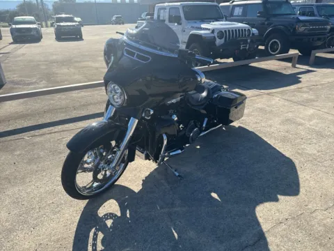 Black 2015 Harley-Davidson Street Glide CVO Street Glide for sale in South Pittsburg, TN