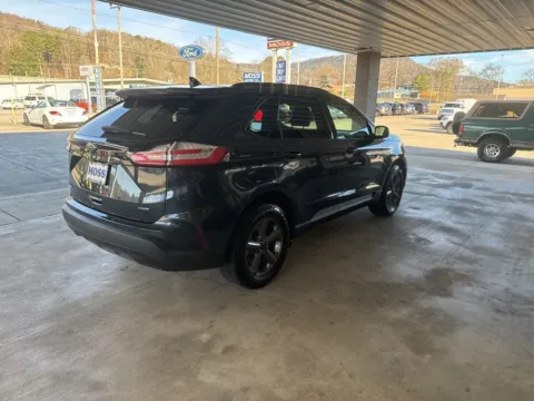 More photos of 2023 Ford Edge SEL at Moss Motor Company, TN