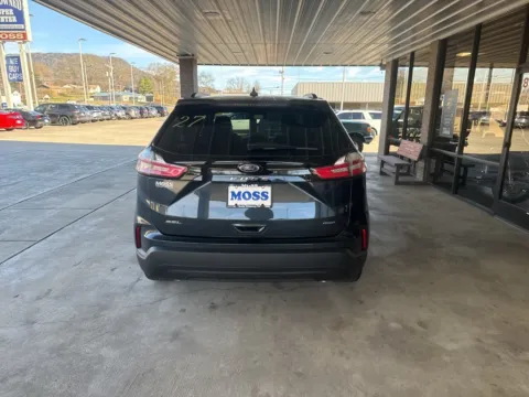 More photos of 2023 Ford Edge SEL at Moss Motor Company, TN