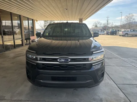 Photos of 2023 Ford Expedition XLT for sale in South Pittsburg, TN at Moss Motor Company