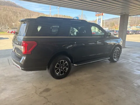 More photos of 2023 Ford Expedition XLT at Moss Motor Company, TN