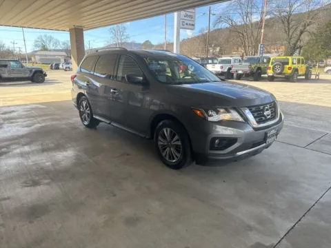 Another view of 2019 Nissan Pathfinder SL for sale in South Pittsburg, TN at Moss Motor Company