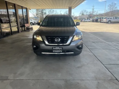 Photos of 2019 Nissan Pathfinder SL for sale in South Pittsburg, TN at Moss Motor Company
